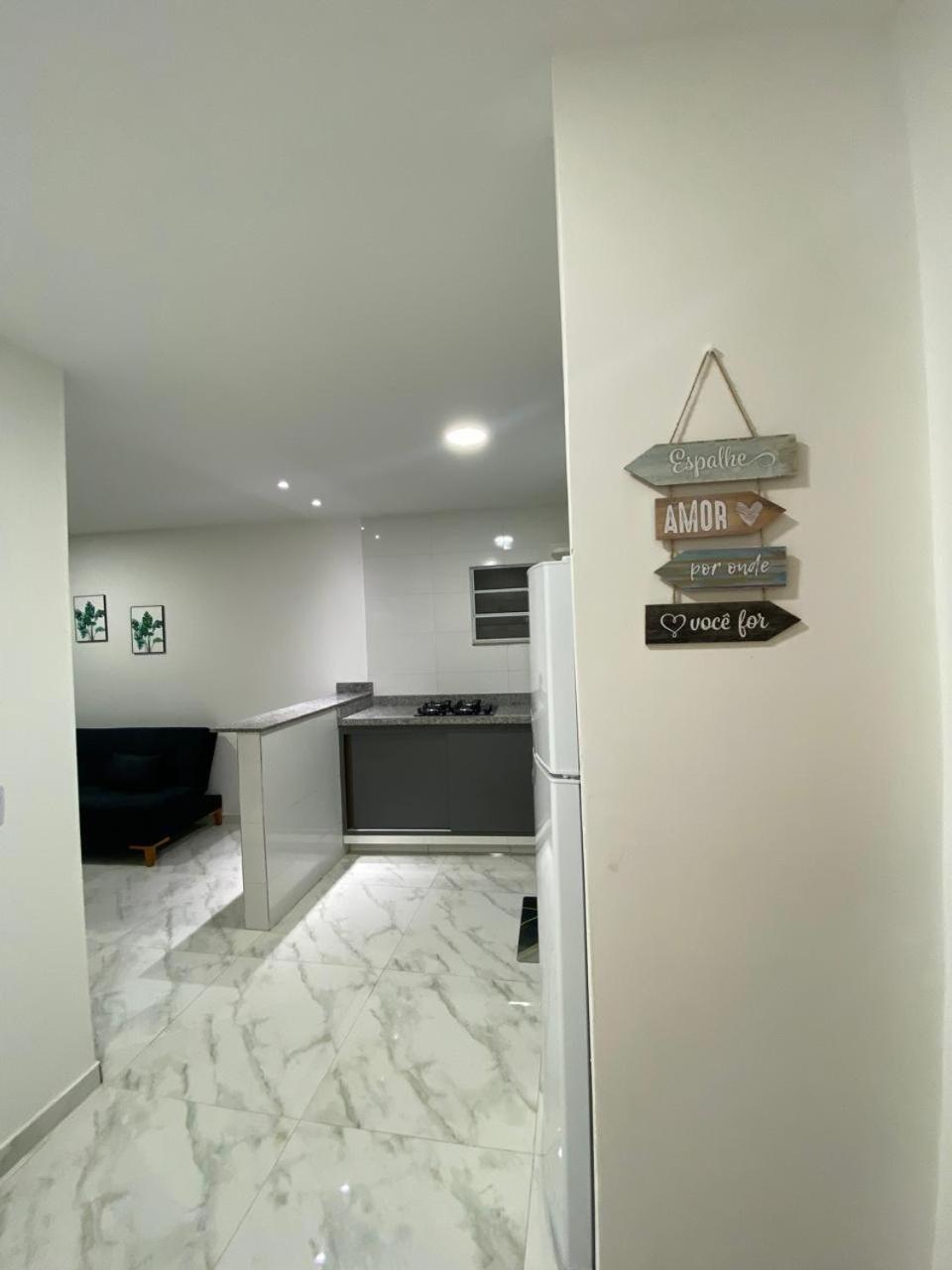 Beautiful Novo Equipado A 2 Quadras Da *